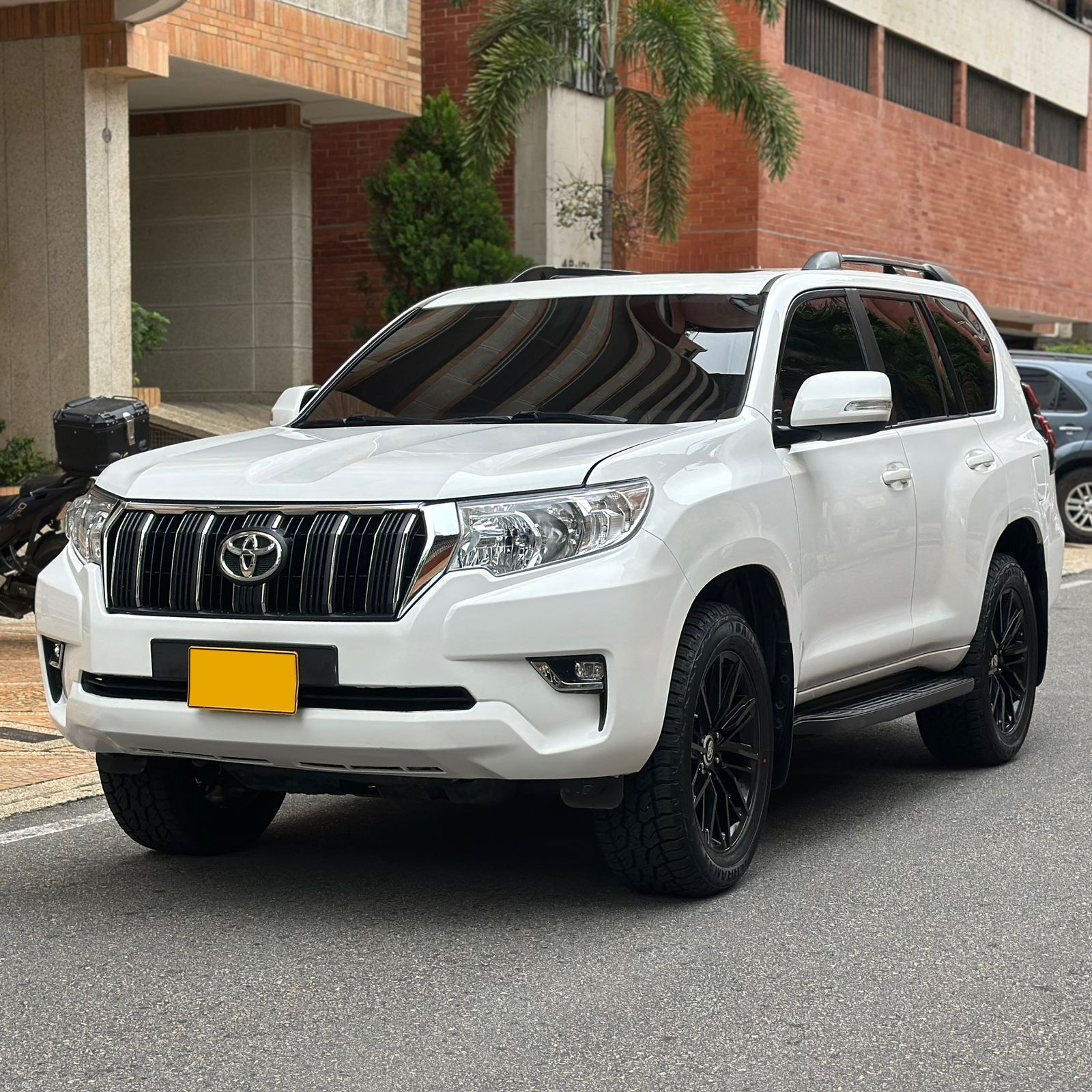 Toyota Prado TXL Blindada 2020 — camioneta premium disponible
